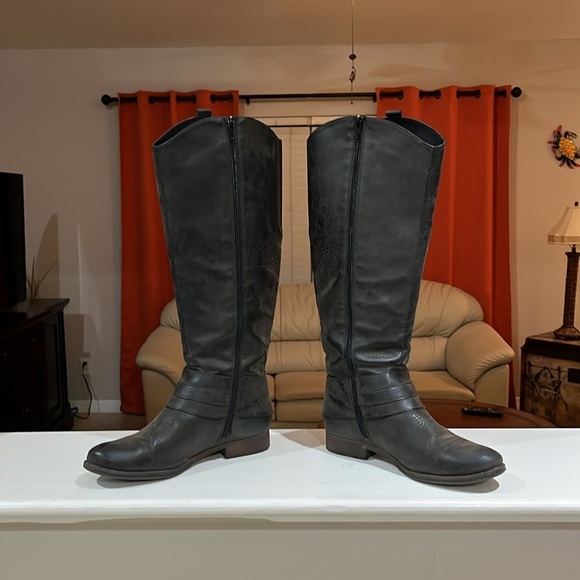 Crown Vintage Bonnie Buckle Detail Knee High Riding Boots Size 8.5 M - Picture 4 of 8